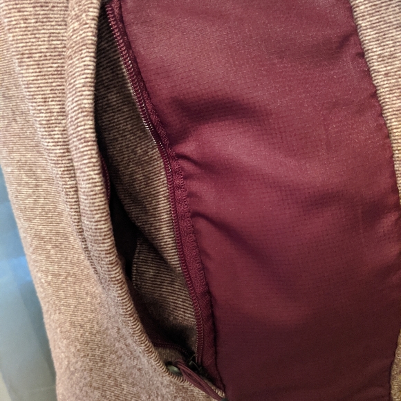 💝 2 for $15 Under Armor Men's Pullover - Picture 4 of 6